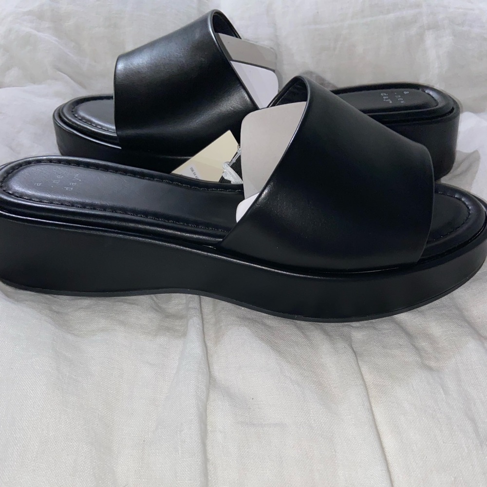 NEW Wedge Slide Sandals